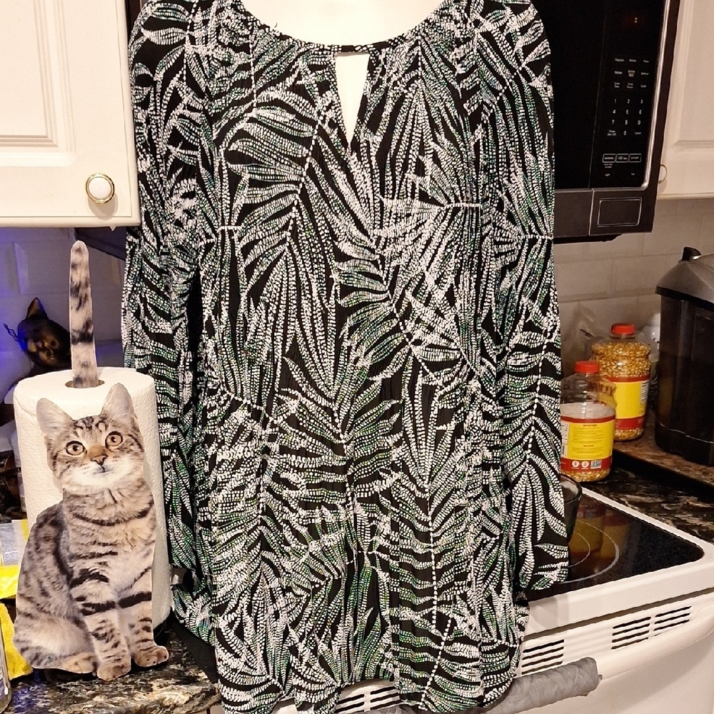 r Sunny Leigh 3/4 Sleeve Stretch Full Coverage Top 3X